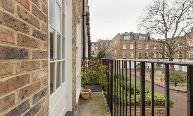 Недвижимость Bourne Street: 16