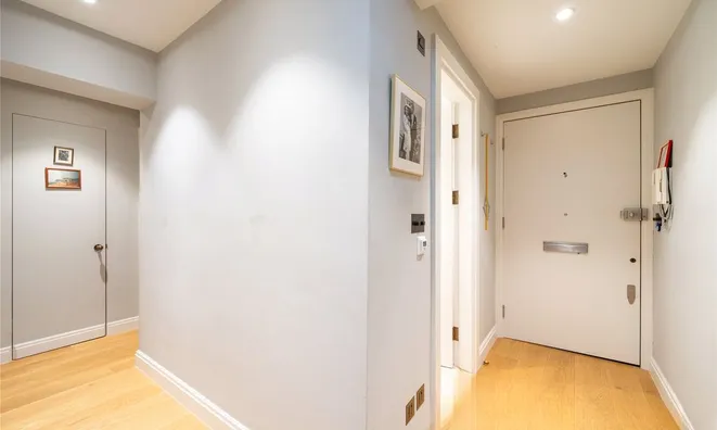 Недвижимость Crown Lodge, 12 Elystan Street, Chelsea: 2