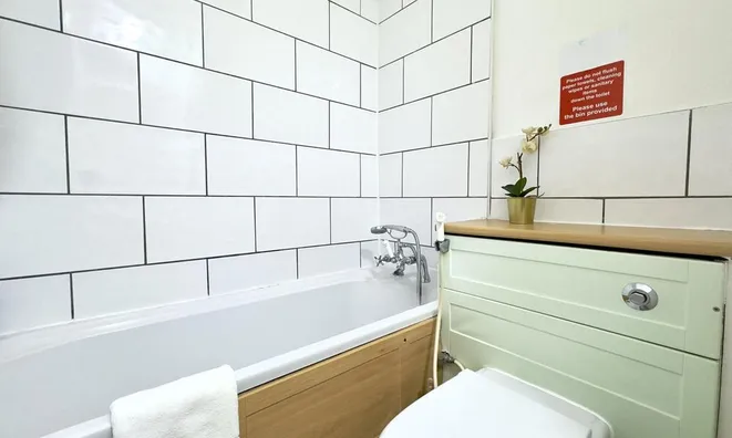 Недвижимость Hallfield Estate: 3