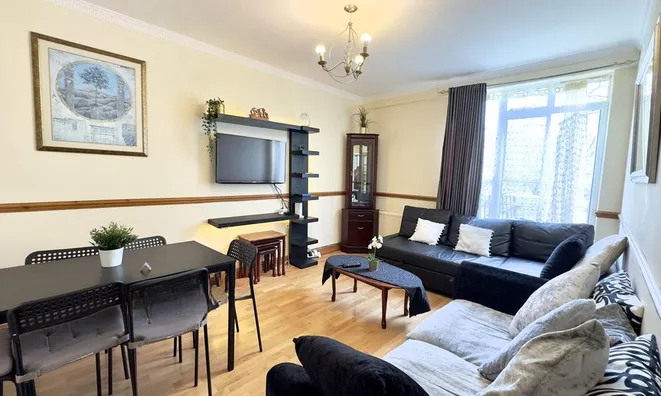 Недвижимость Hallfield Estate: 10