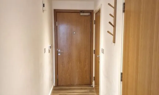 Недвижимость Spacious 1 Bed Flat, Woodberry Down: 1