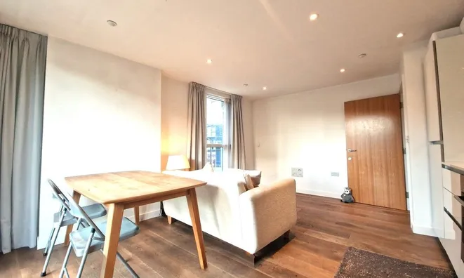 Недвижимость Spacious 1 Bed Flat, Woodberry Down: 6