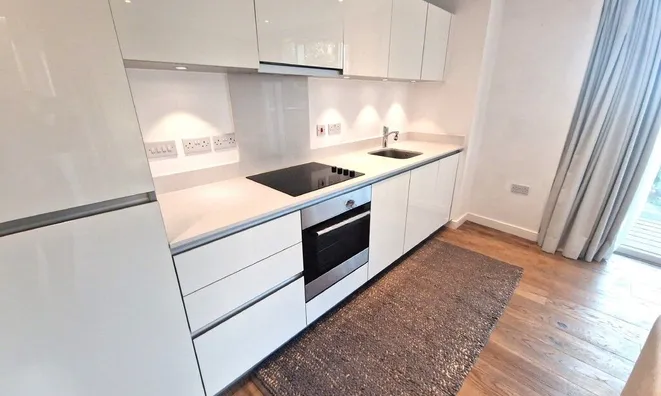Недвижимость Spacious 1 Bed Flat, Woodberry Down: 8