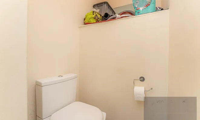 Недвижимость Caledonian Road: 2