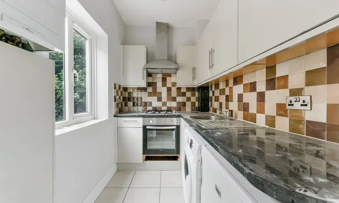 Недвижимость Oaklands Grove: 3