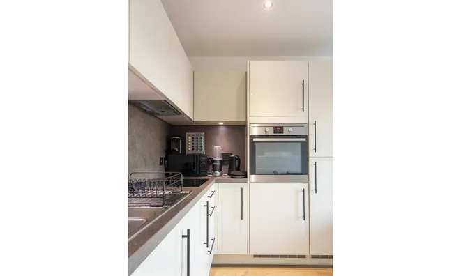 Недвижимость 37 Bedford Road, Clapham: 3