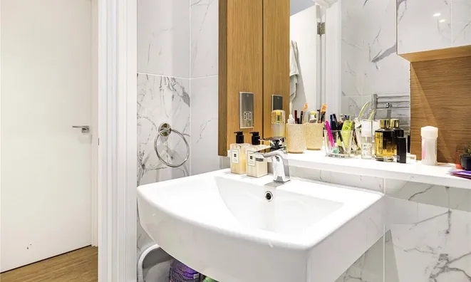 Недвижимость Red Lion Square, Wandsworth High Street: 2