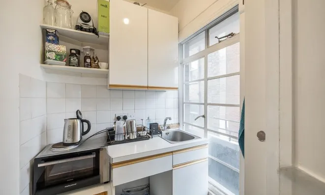 Недвижимость Rossmore Court, Park Road: 1