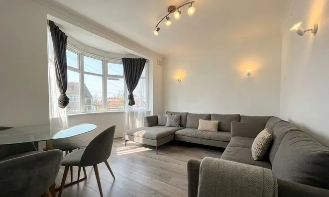 Недвижимость Westview Close, Neasden: 3