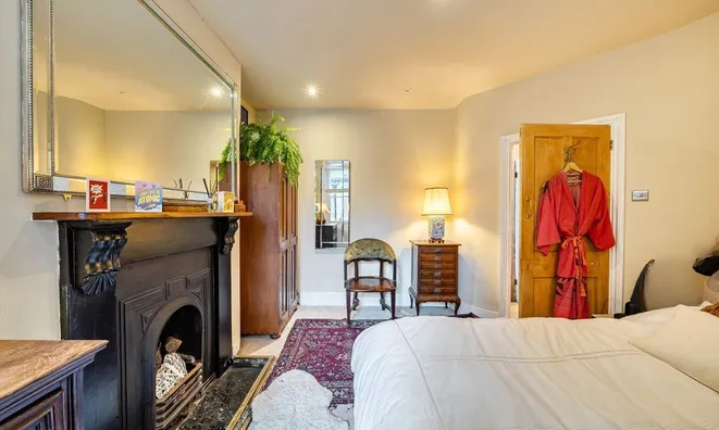 Недвижимость Amelia Street: 12