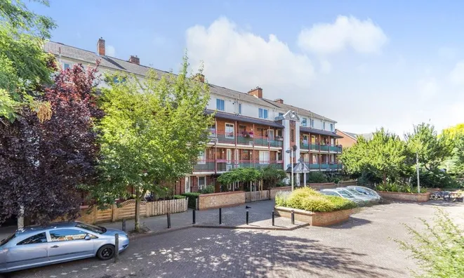 Недвижимость Cherry Garden Street: 7