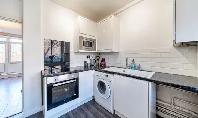 Недвижимость Cherry Garden Street: 10