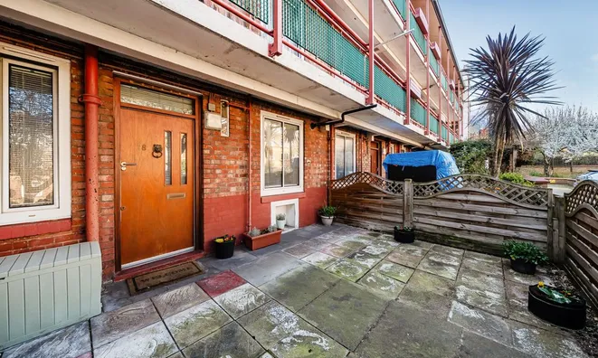 Недвижимость Cherry Garden Street: 15