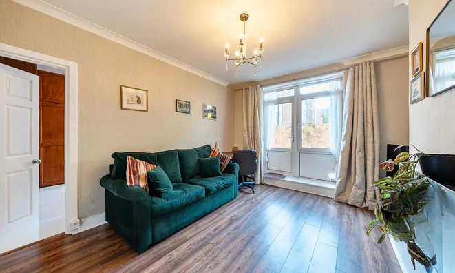 Недвижимость Cherry Garden Street: 16