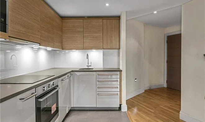 Недвижимость St. George Wharf: 10