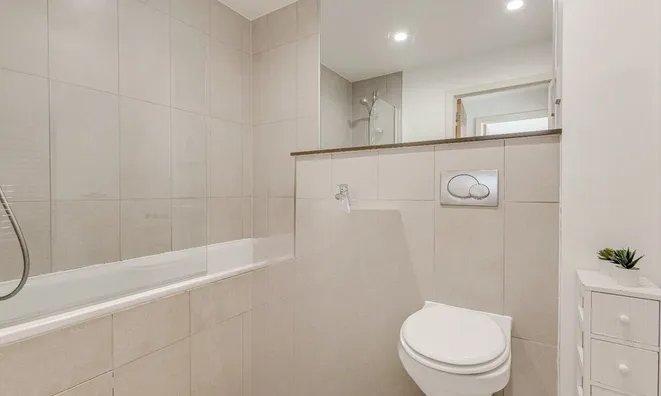 Недвижимость Cornell Square, South Lambeth: 1