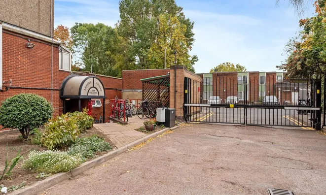 Недвижимость Bramlands Close: 21