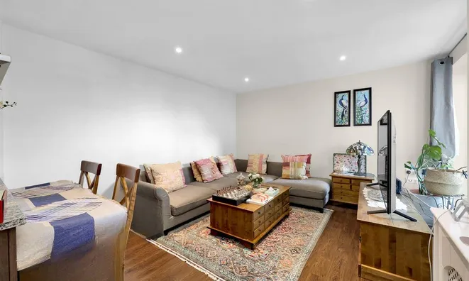 Недвижимость Bromyard Avenue: 12