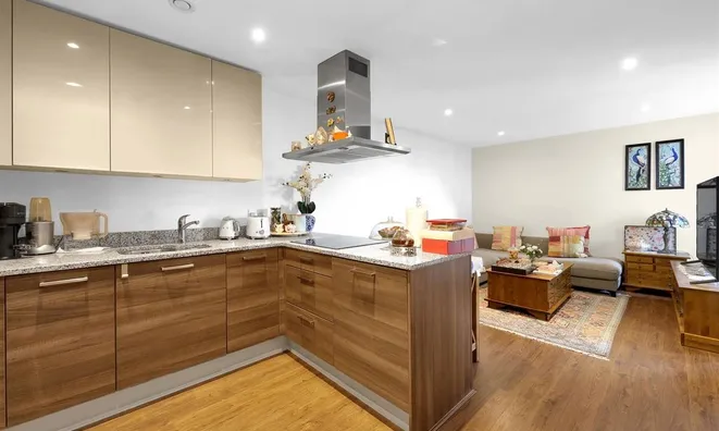 Недвижимость Bromyard Avenue: 17