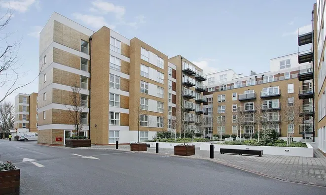 Недвижимость Bromyard Avenue: 19