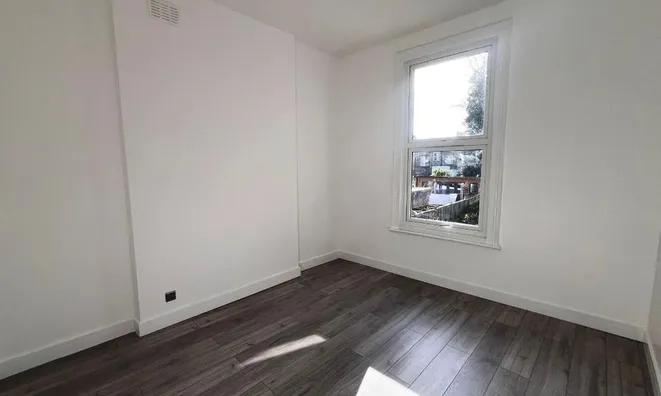 Недвижимость Askew Road: 1