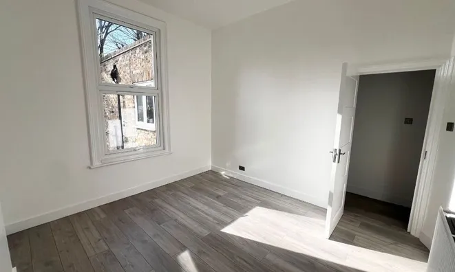 Недвижимость Askew Road: 7