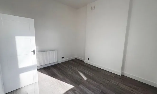 Недвижимость Askew Road: 11