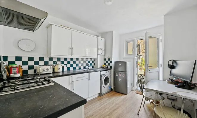 Недвижимость Howard Road: 9