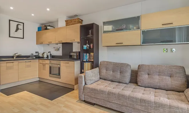 Недвижимость Eustace Building, 372 Queenstown Road: 2