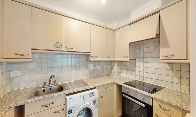 Недвижимость Skyline Plaza, Commercial Road, Aldgate: 10