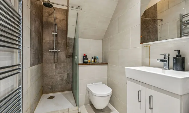 Недвижимость Queens Head Street: 4