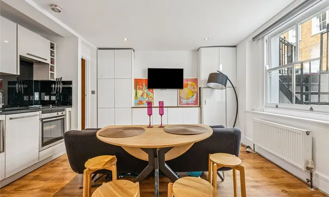 Недвижимость Queens Head Street: 5