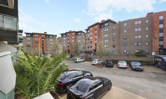 Недвижимость Gifford Road: 4