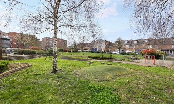 Недвижимость Gifford Road: 5