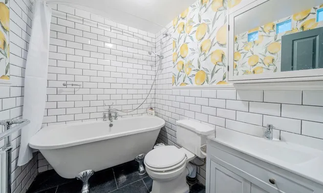 Недвижимость Knatchbull Road: 14