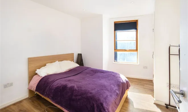 Недвижимость Lyme Grove House, Lyme Grove, Loddiges Road: 15