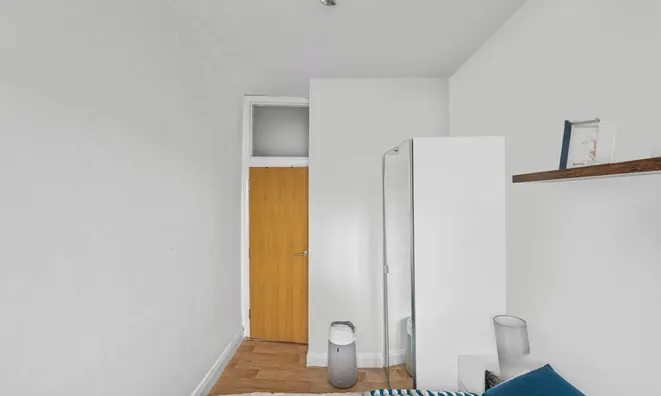 Недвижимость Cliff Court, Cliff Road: 6