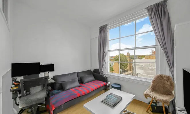 Недвижимость Cliff Court, Cliff Road: 8