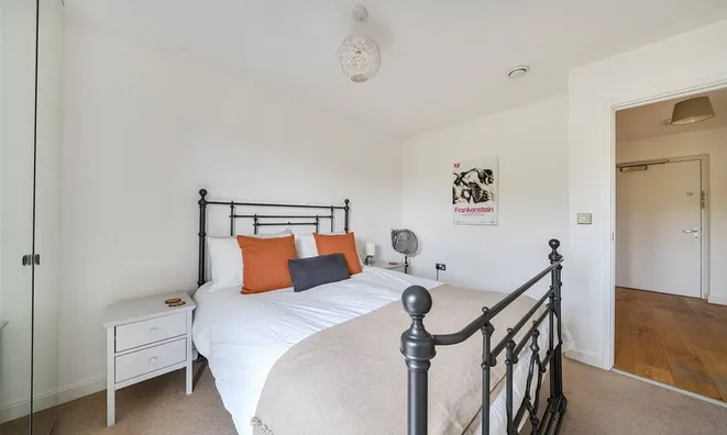 Недвижимость Glengall Road: 9