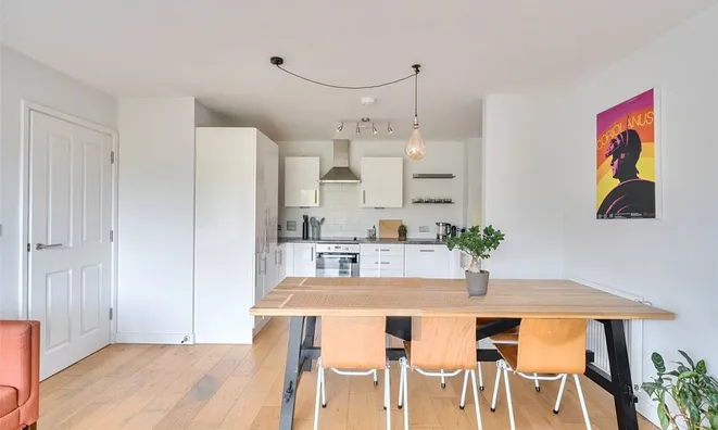 Недвижимость Glengall Road: 13