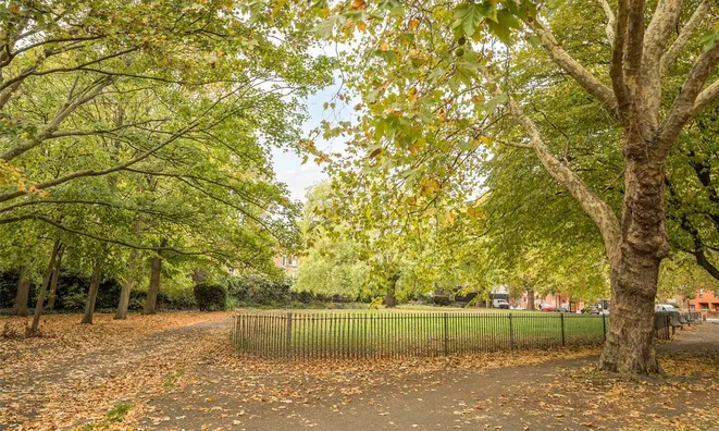 Недвижимость Glengall Road: 14