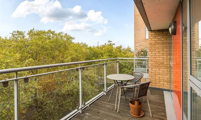 Недвижимость Glengall Road: 15