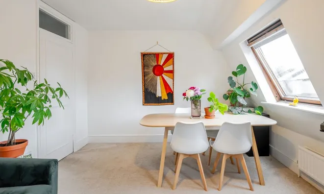 Недвижимость Landor Road: 12