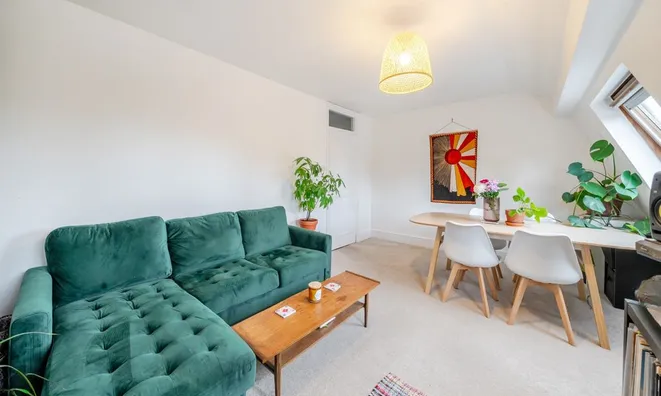 Недвижимость Landor Road: 17