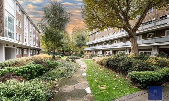 Недвижимость Renfrew Road: 3