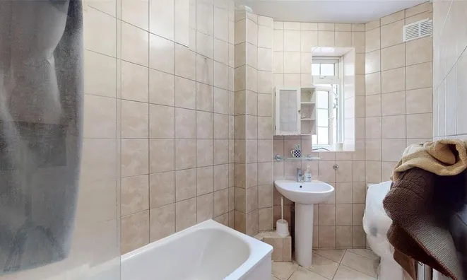 Недвижимость Cambridge Court, Sussex Gardens: 1