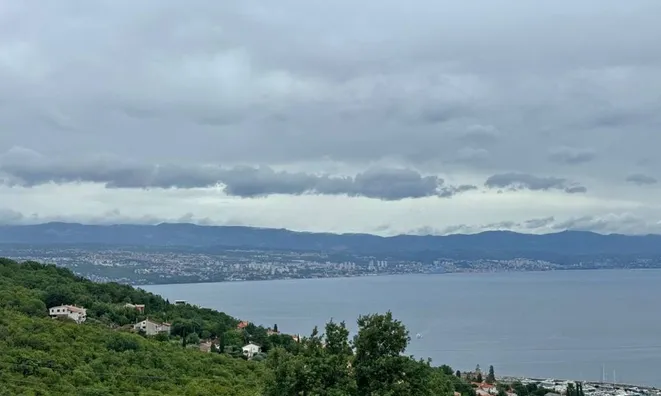 Недвижимость Квартира с двумя спальнями, Опатия: 8