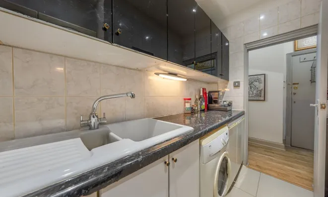 Недвижимость Grove Hall Court, Hall Road: 11