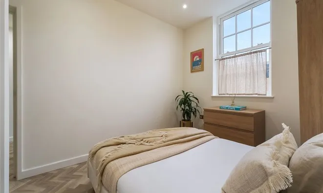 Недвижимость Caledonian Road: 2