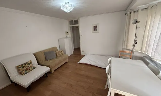 Недвижимость The Pantiles, Finchley Road, Temple Fortune, Greater: 8